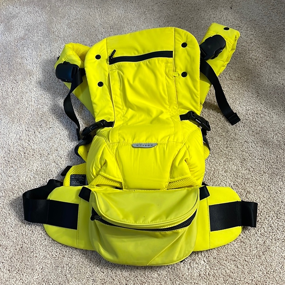 Colugo baby carrier Rare Neon Yellow
